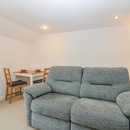 The Wee Hideaway Apartment คูพาร์ ภายนอก รูปภาพ