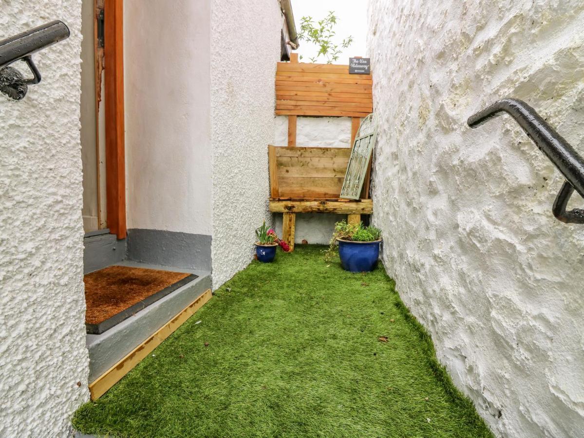 The Wee Hideaway Apartment คูพาร์ ภายนอก รูปภาพ