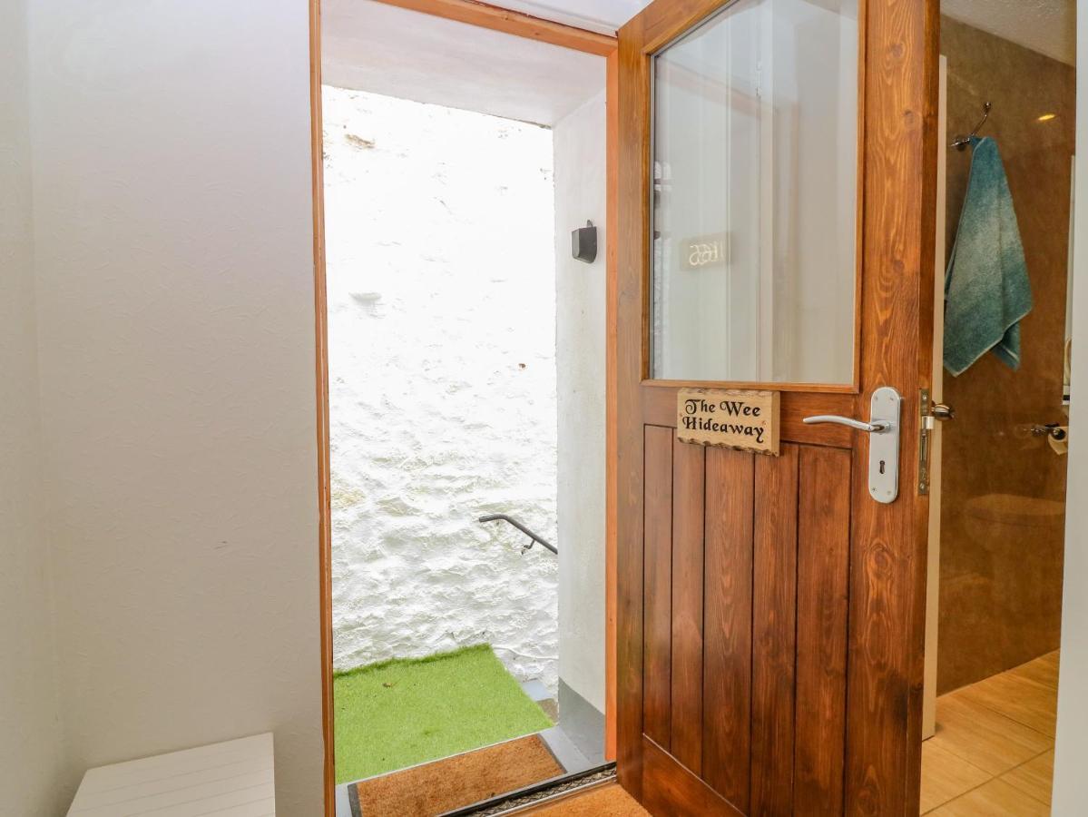 The Wee Hideaway Apartment คูพาร์ ภายนอก รูปภาพ